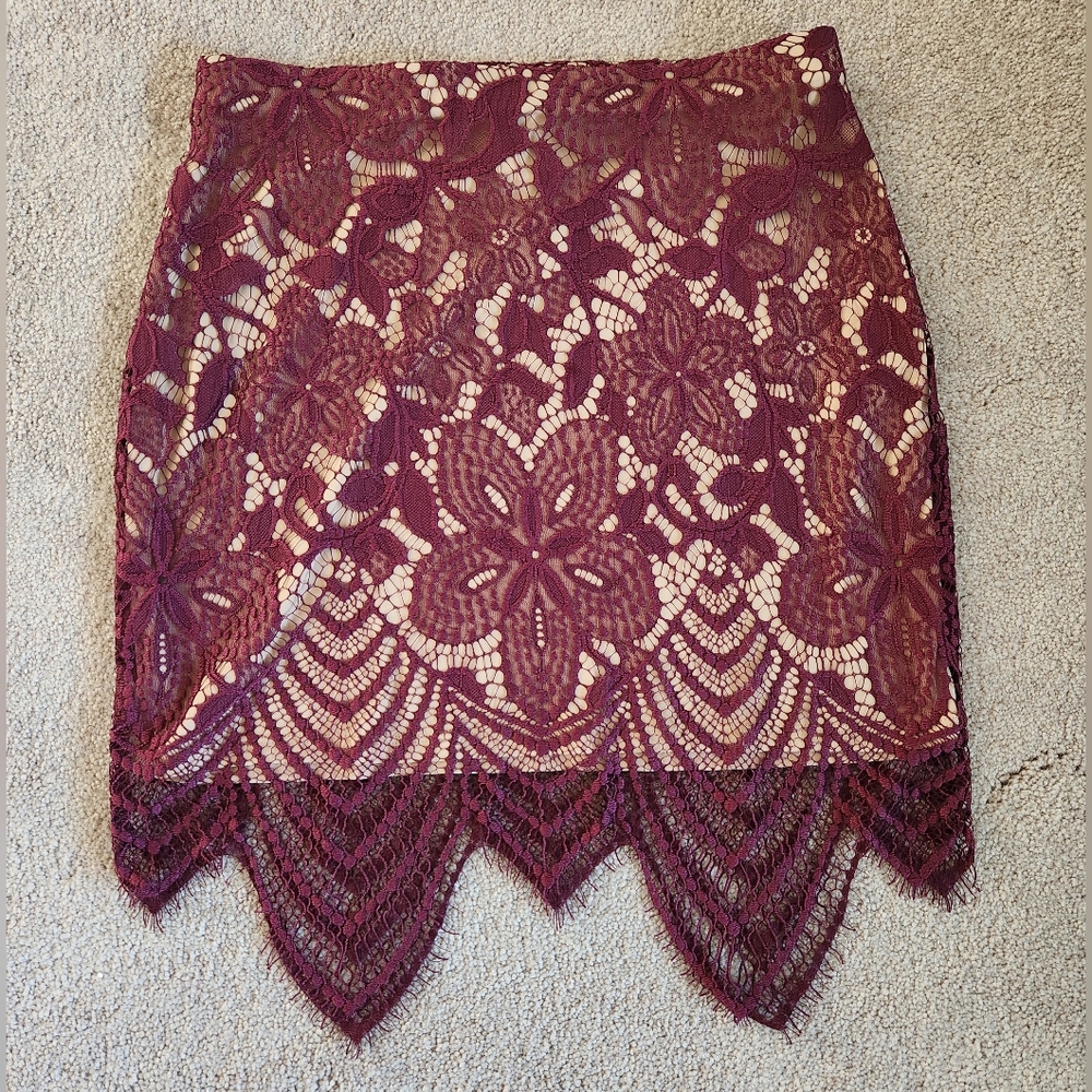 Express Lace Mini Skirt